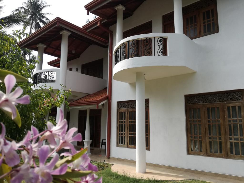 Golden Beach Rest Tangalle Exterior foto